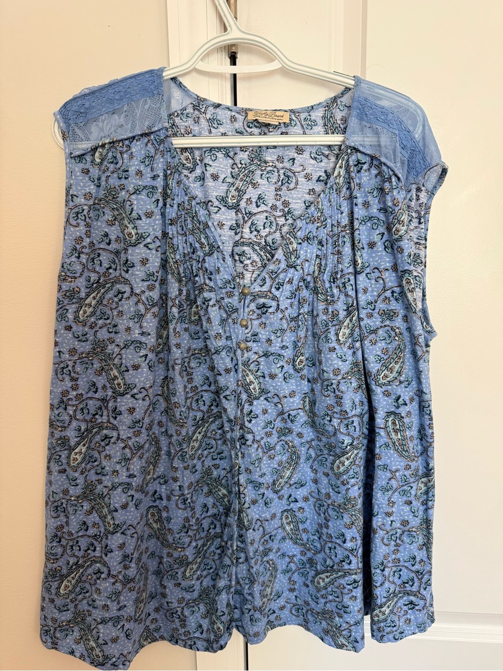 Lucky Brand Light Blue Paisley Sleeveless Top